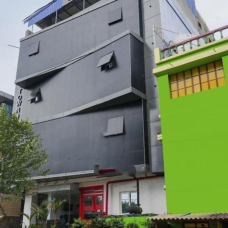 Super Town House Hi5 Aditya International Bhubaneswar Eksteriør billede