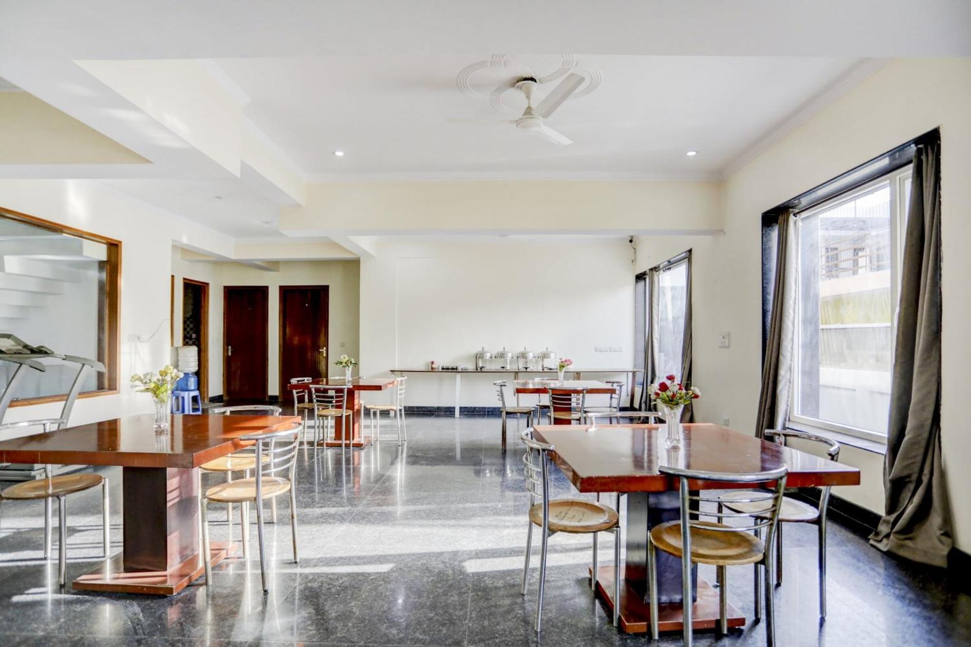 Super Town House Hi5 Aditya International Bhubaneswar Eksteriør billede
