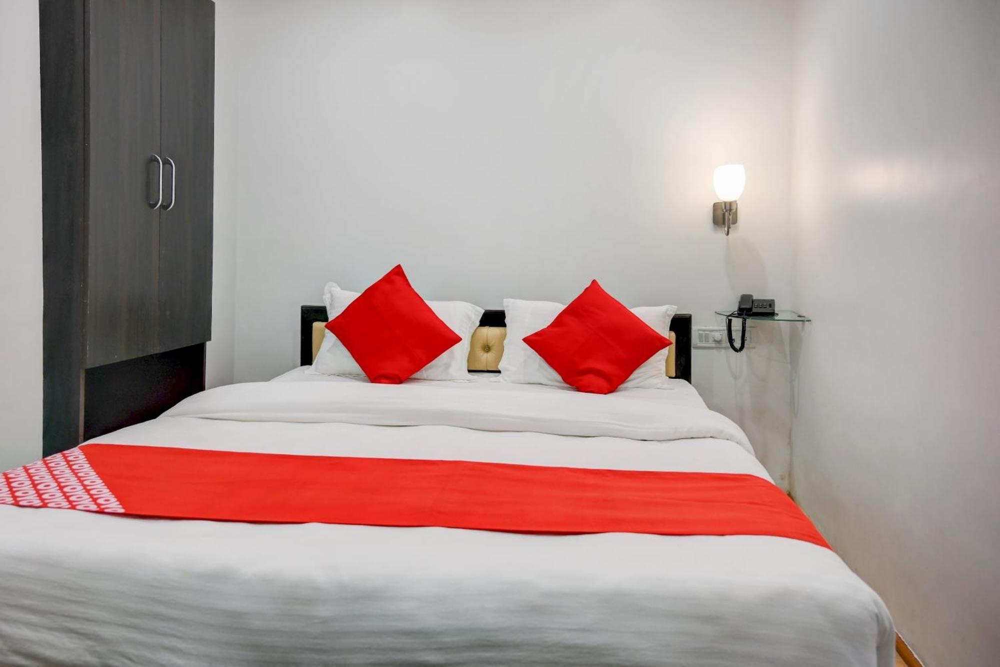 Super Town House Hi5 Aditya International Bhubaneswar Eksteriør billede