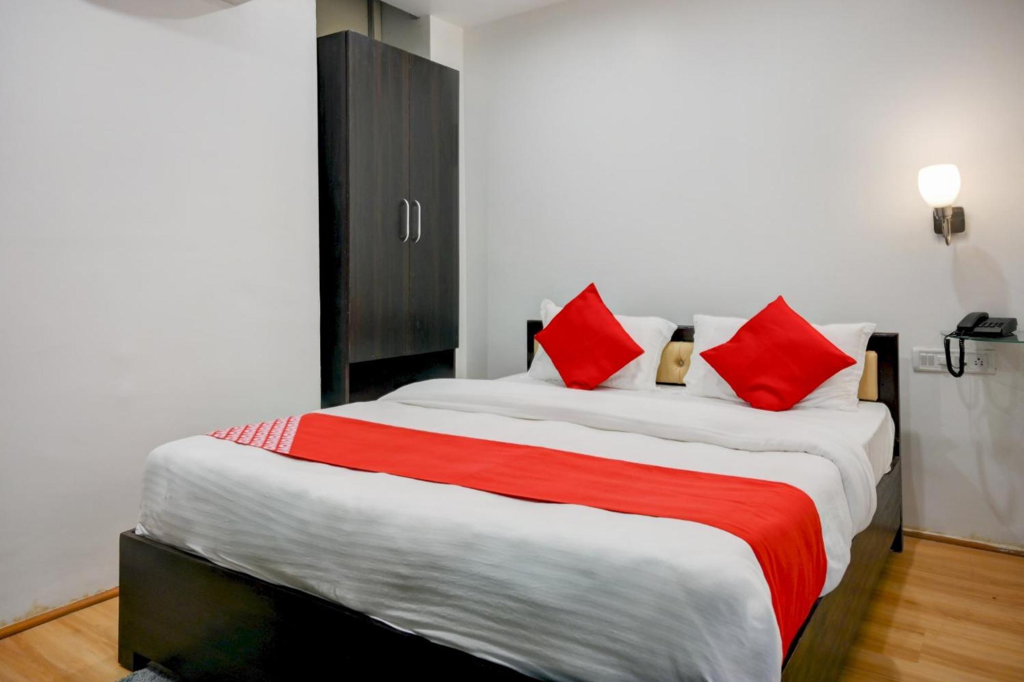 Super Town House Hi5 Aditya International Bhubaneswar Eksteriør billede