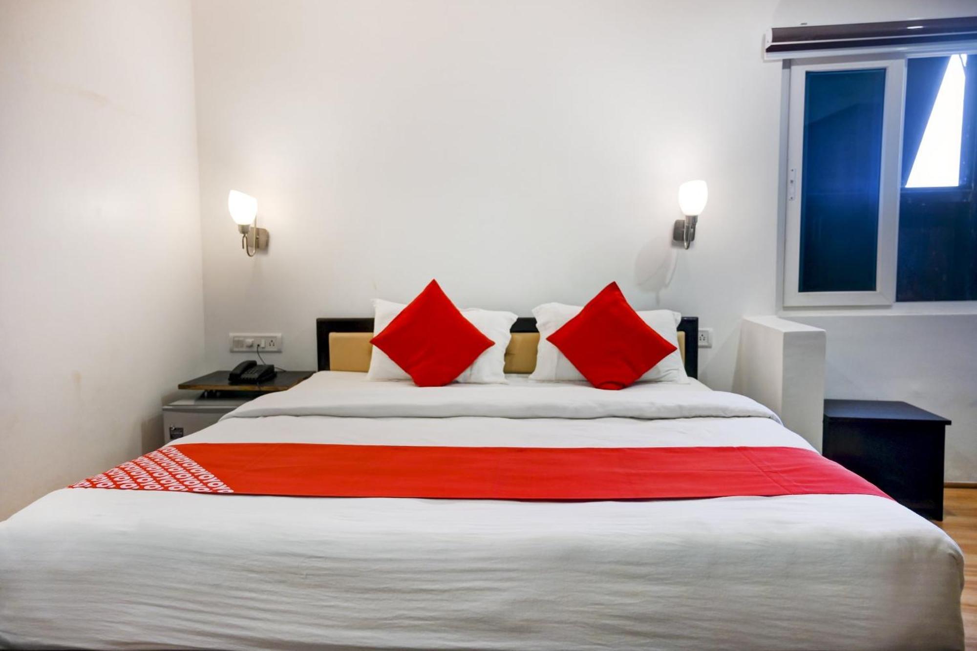 Super Town House Hi5 Aditya International Bhubaneswar Eksteriør billede