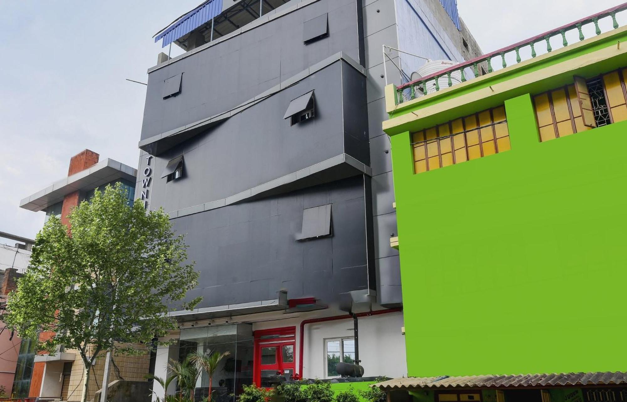 Super Town House Hi5 Aditya International Bhubaneswar Eksteriør billede